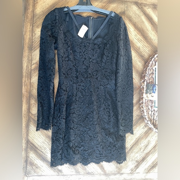 NWT Dolce & Gabbana long-sleeve lace minidress size 4 - Picture 6 of 6
